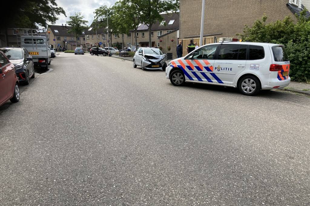 Twee auto's met elkaar in botsing