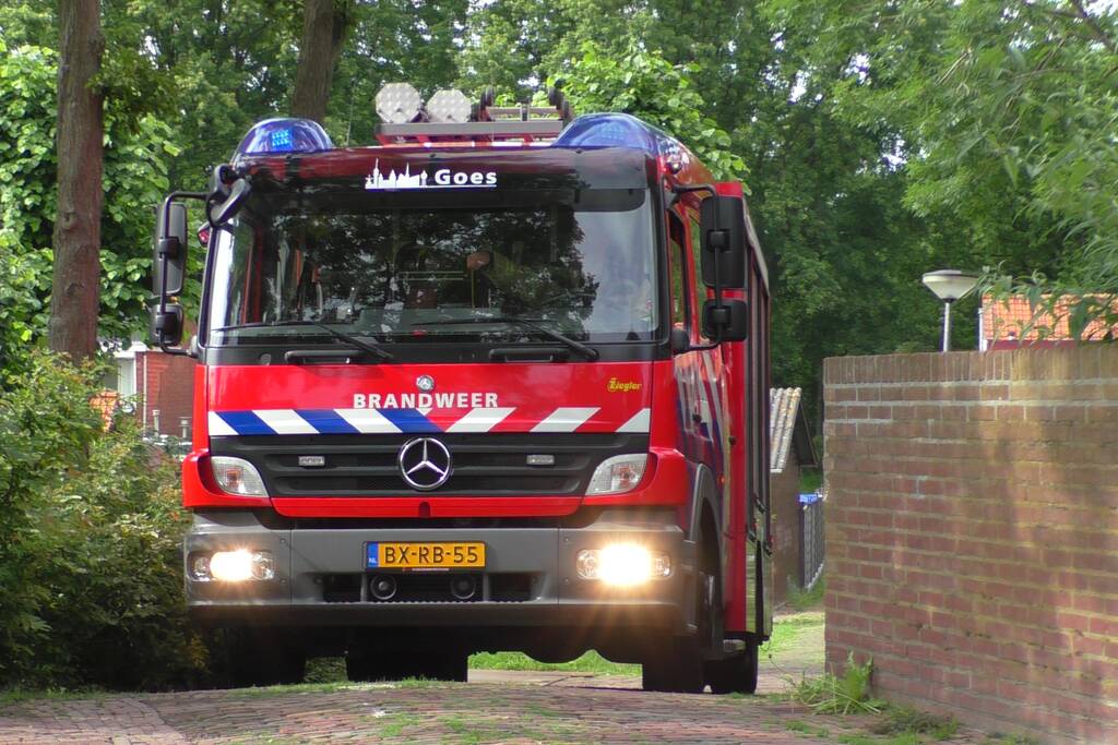 Brandweer doet onderzoek in woning