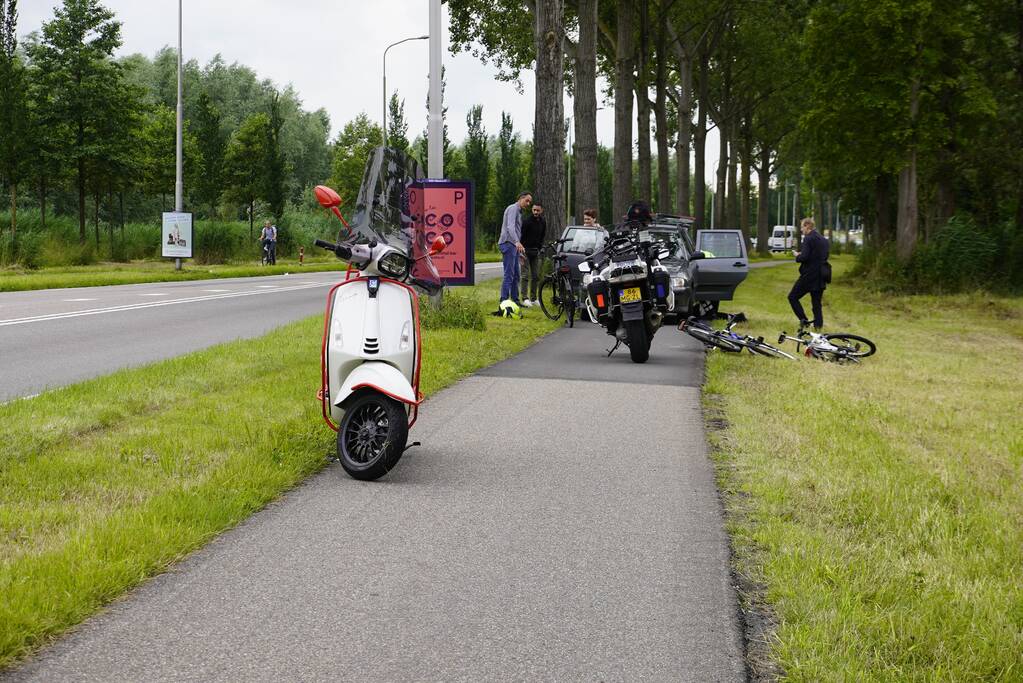 Vader en zoon op de fiets gaan onderuit bij ongeval