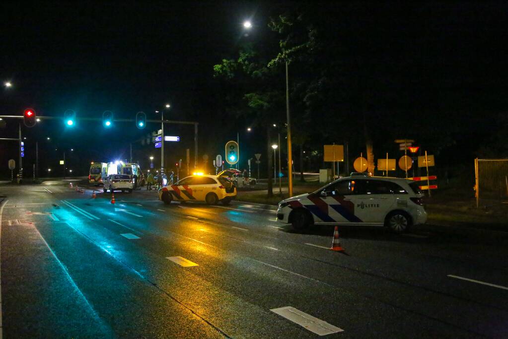 Snorfietser gewond door ongeval met personenauto