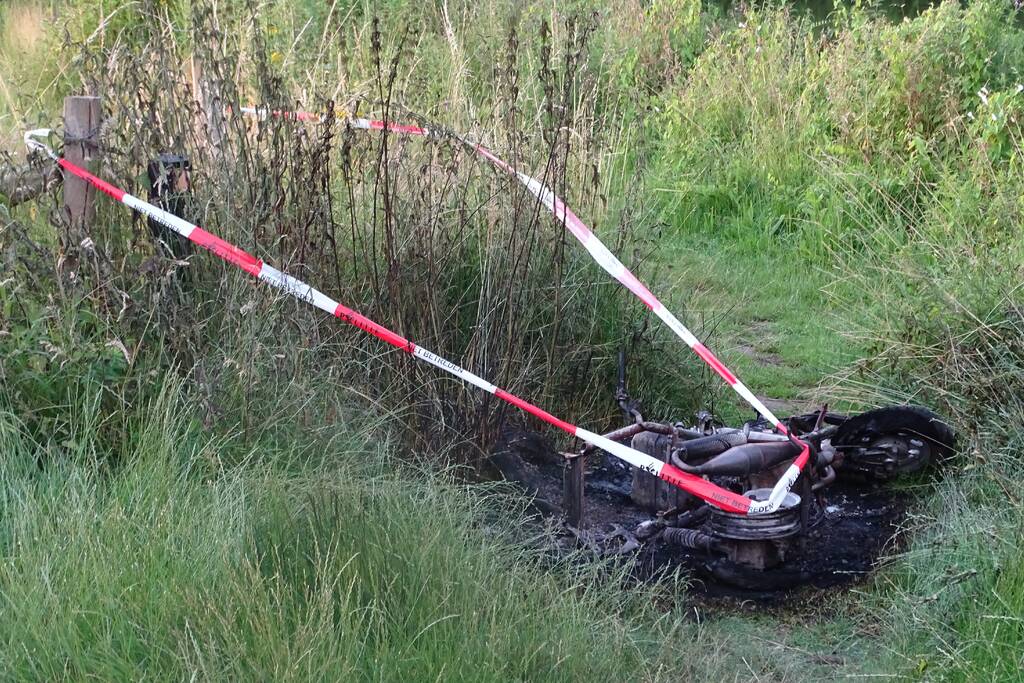 Scooter gaat in vlammen op