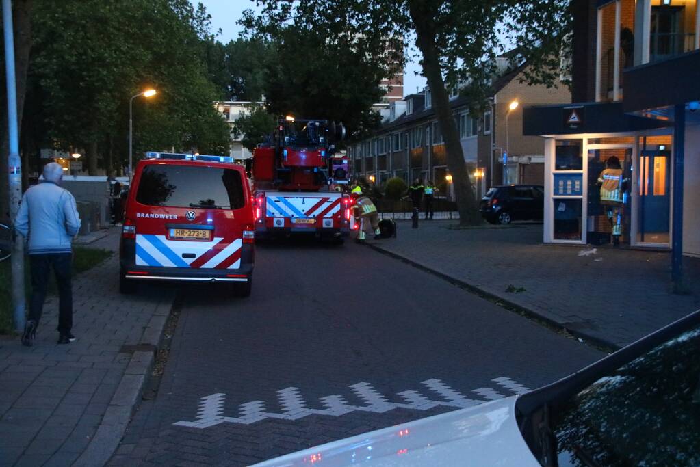 Brand in keuken van flatwoning