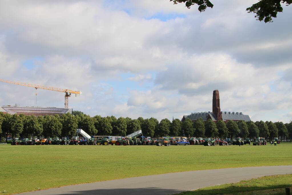 Eerste boeren arriveren op demonstratieterrein