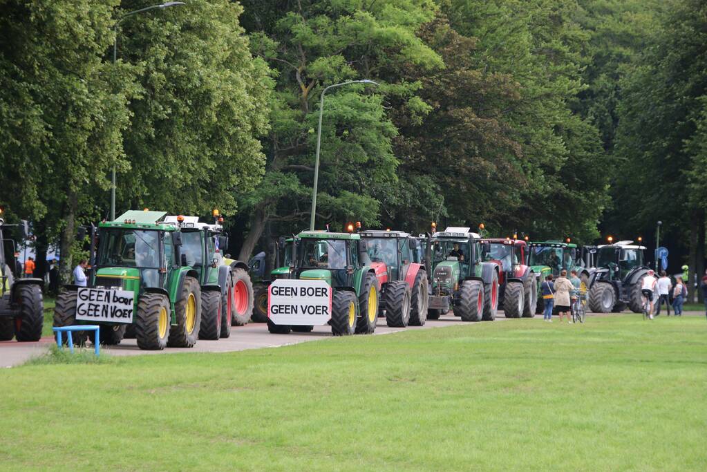 Eerste boeren arriveren op demonstratieterrein
