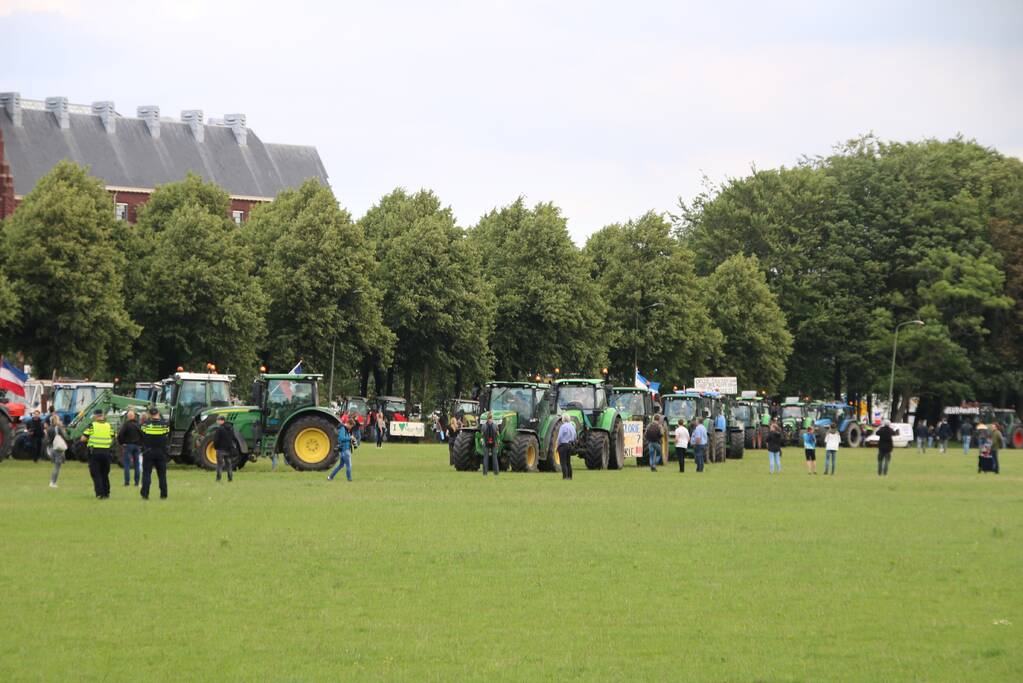 Eerste boeren arriveren op demonstratieterrein
