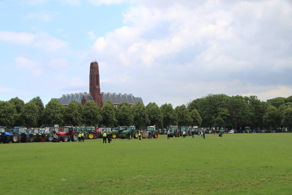Eerste boeren arriveren op demonstratieterrein