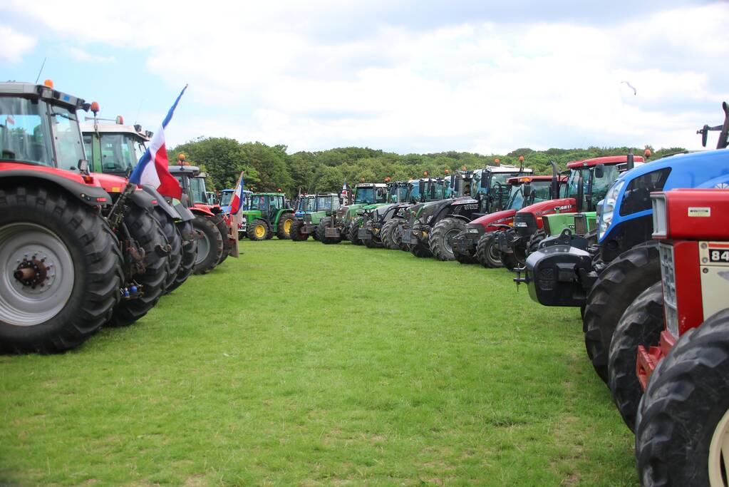Eerste boeren arriveren op demonstratieterrein