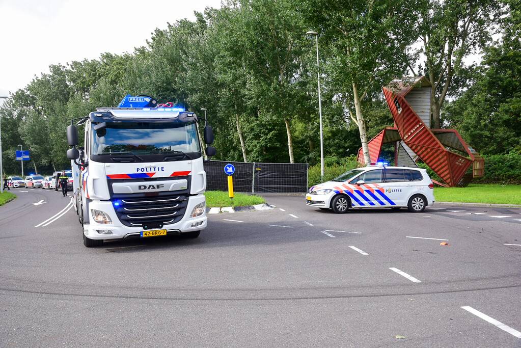 Motoragent overleden bij aanrijding met vrachtwagen