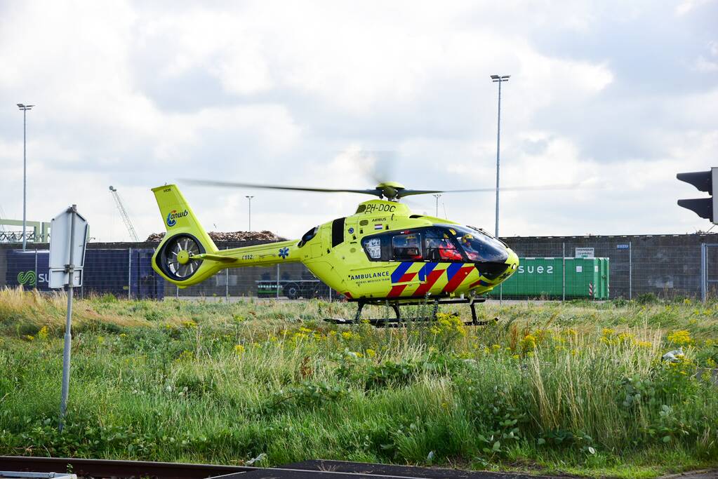 Motoragent overleden bij aanrijding met vrachtwagen