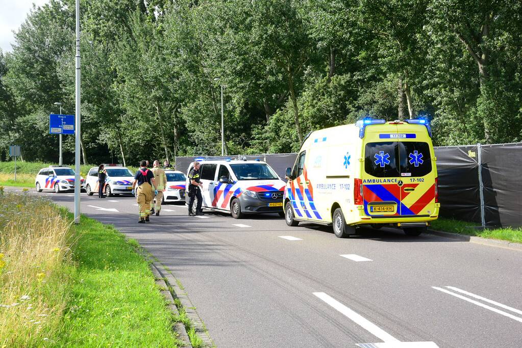 Motoragent overleden bij aanrijding met vrachtwagen