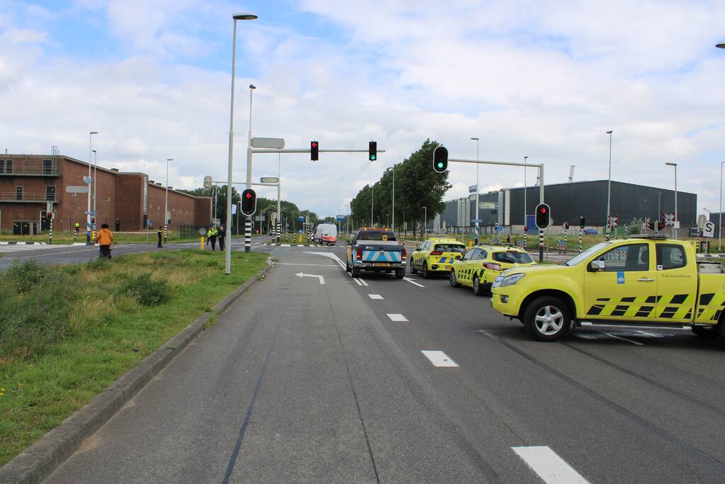 Motoragent overleden bij aanrijding met vrachtwagen