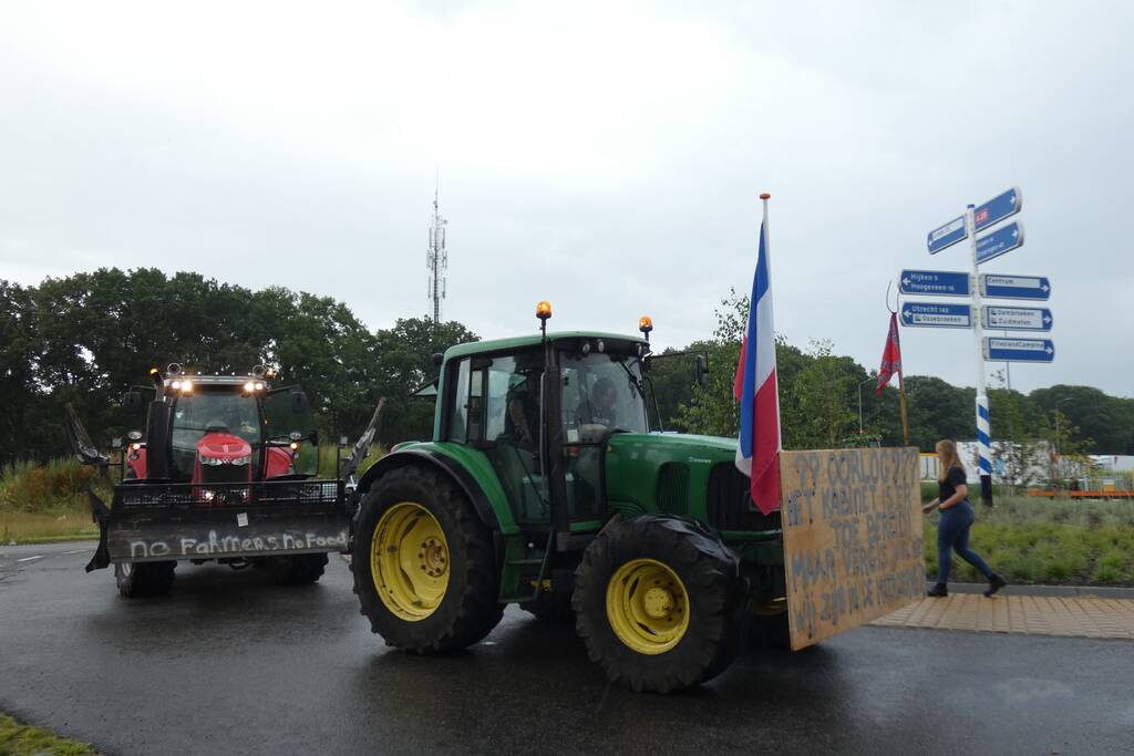 Broeren blokkeren toegang tot Jumbo distributiecentrum