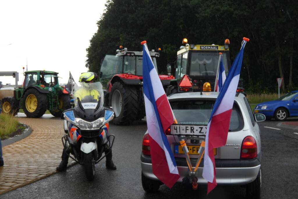 Broeren blokkeren toegang tot Jumbo distributiecentrum