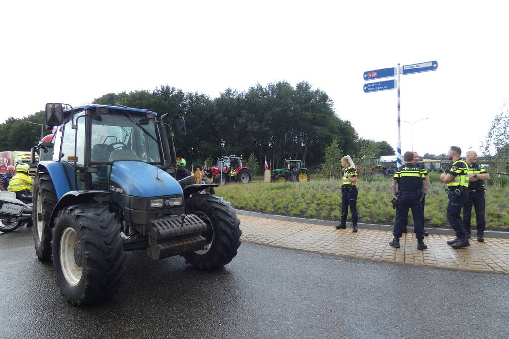 Broeren blokkeren toegang tot Jumbo distributiecentrum