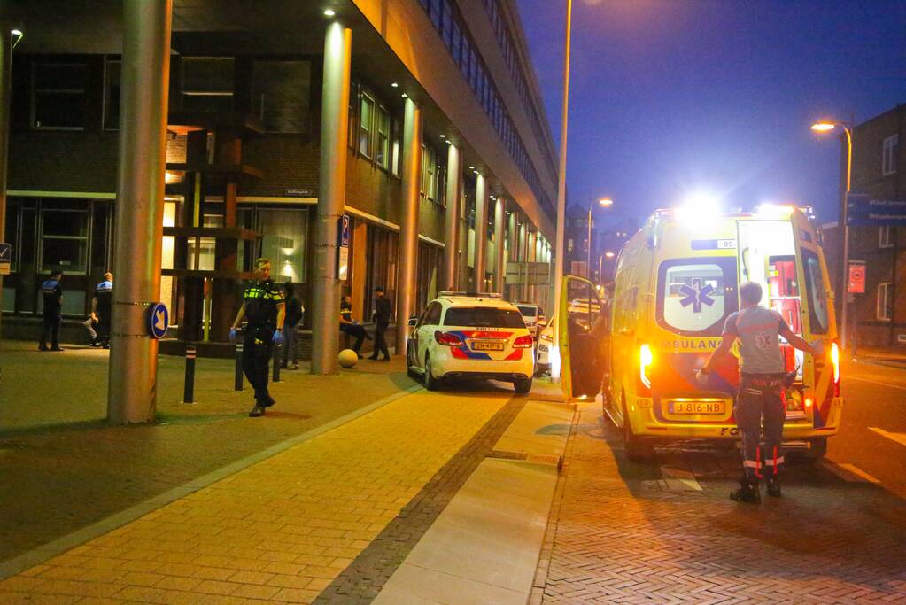 Persoon gewond bij steekincident