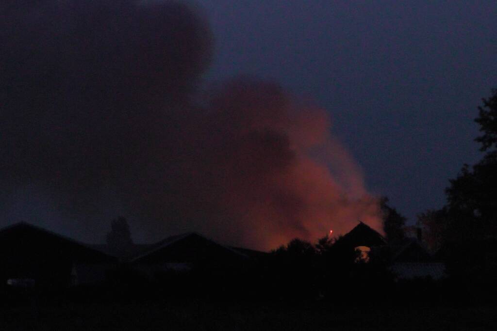 Vuurzee verwoest schuur volledig