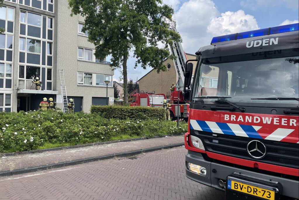 Brand in appartement na dakreparatie
