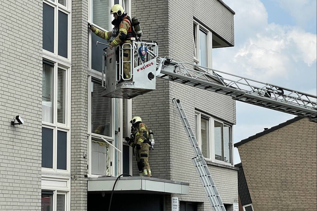 Brand in appartement na dakreparatie
