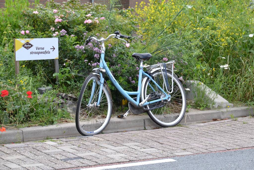 Fietser gewond bij botsing met auto