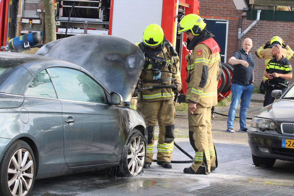 Voorkant van auto uitgebrand