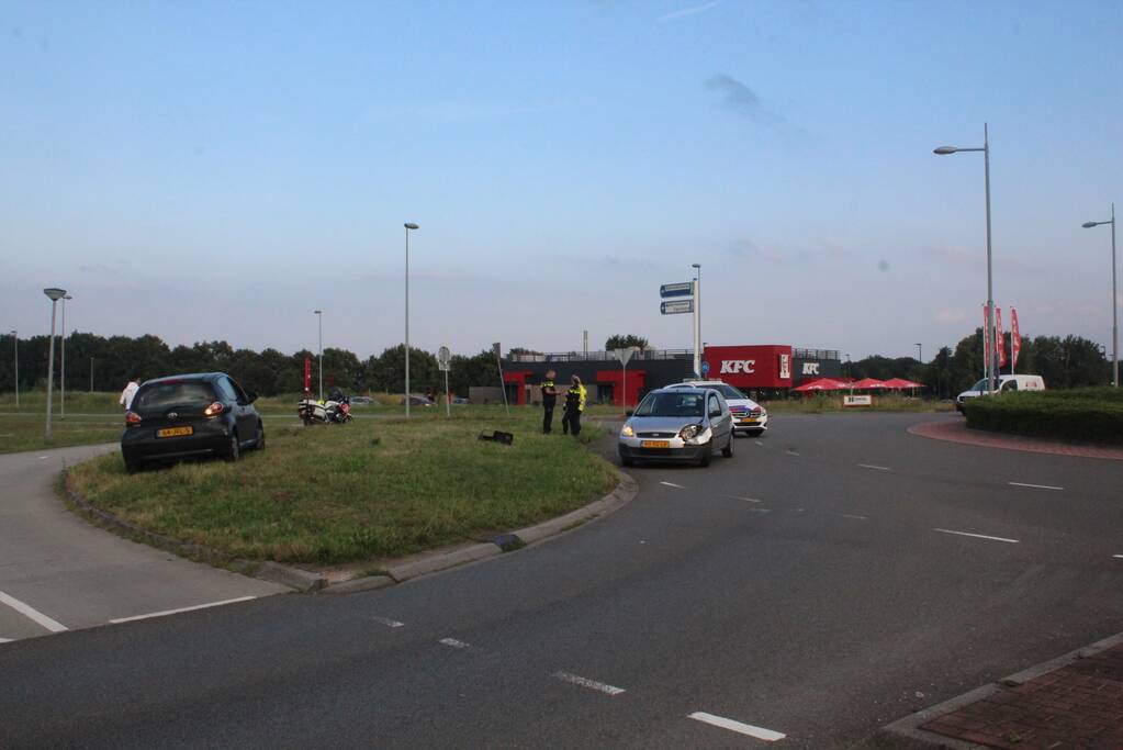 Schade bij ongeval op rotonde