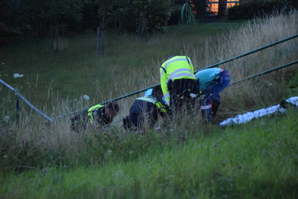 Motorrijder flink gewond na hobbel in asfalt