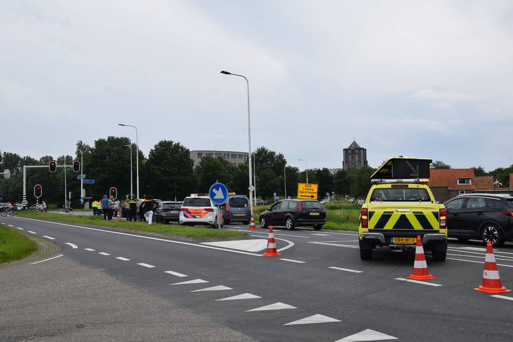 Rijstrook afgesloten na kop-staart botsing