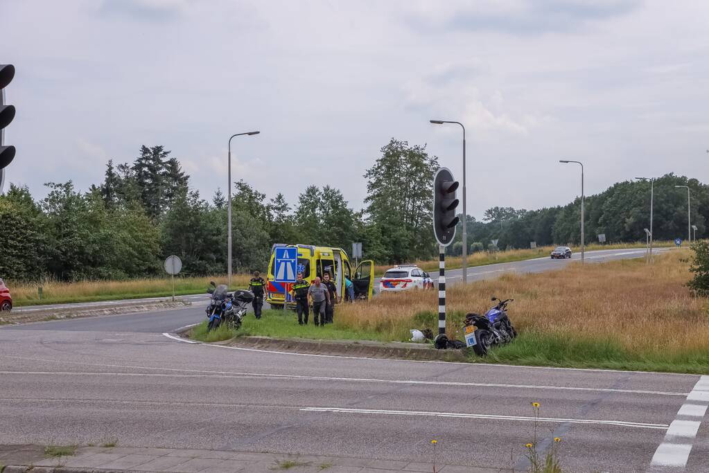 Lesmotorrijder gaat hard onderuit