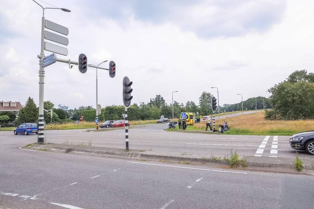Lesmotorrijder gaat hard onderuit