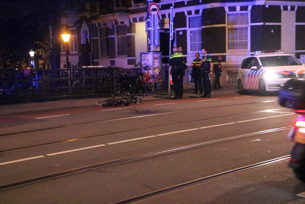 Fietser gewond door aanrijding met personenauto