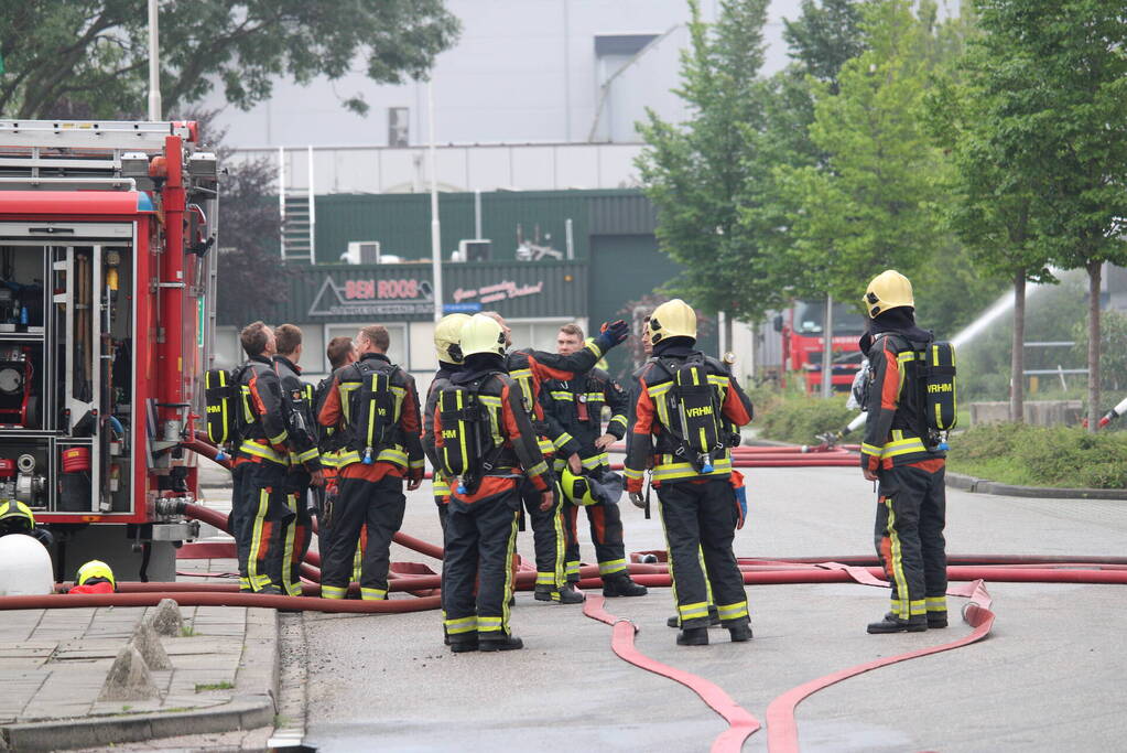 Grote uitslaande brand bij Groenland Kip