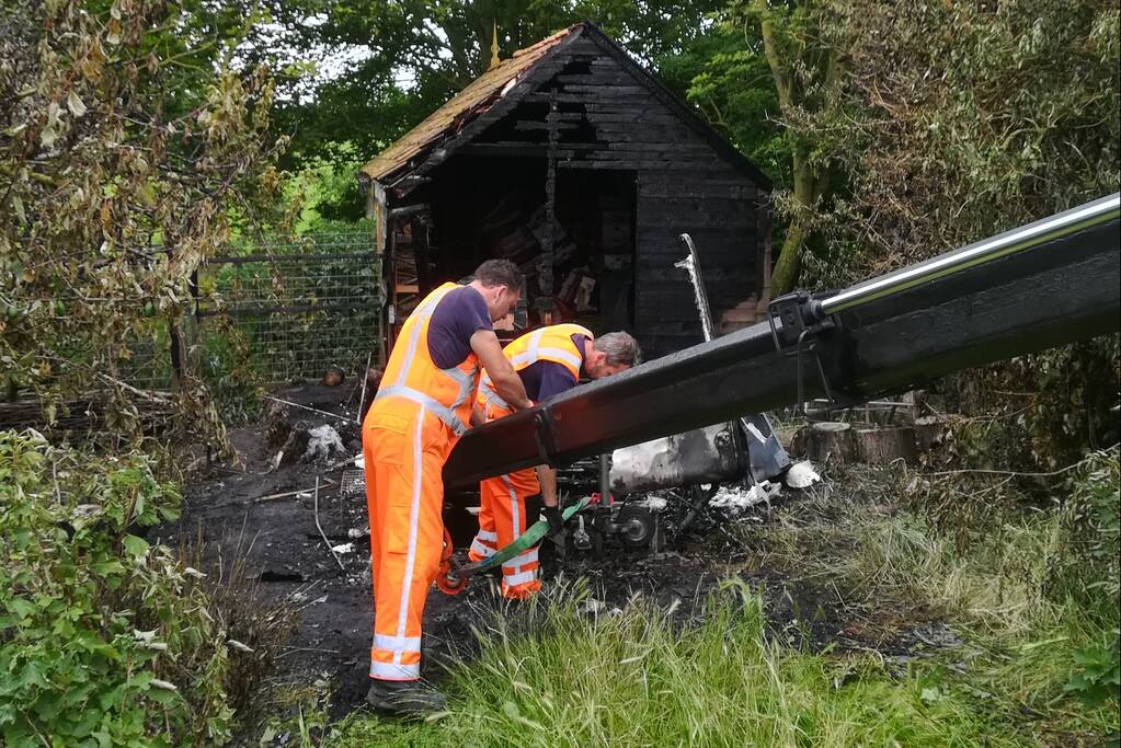 Caravan gaat in vlammen op