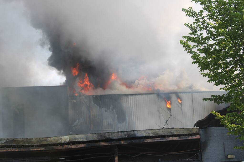 Brand Groenland Kip laait opnieuw op