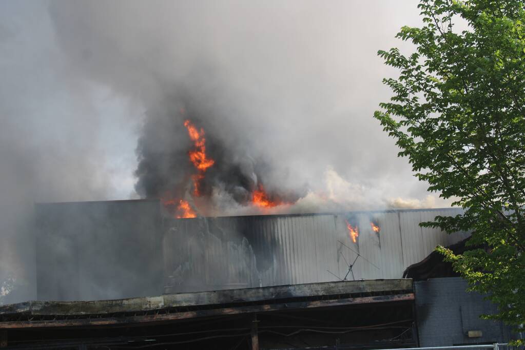 Brand Groenland Kip laait opnieuw op