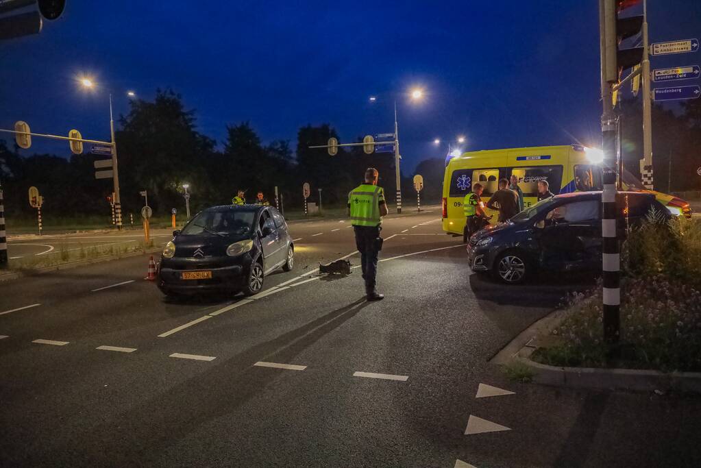 Ongeval tussen twee personenauto's