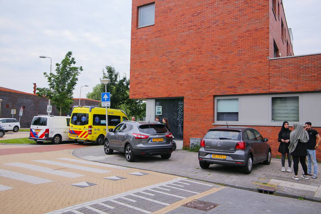 Ongeval tussen scooter en auto op kruising