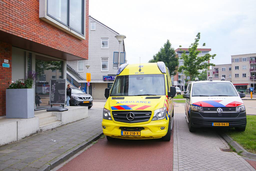 Ongeval tussen scooter en auto op kruising