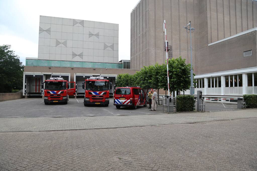 Theater deels ontruimd door brand
