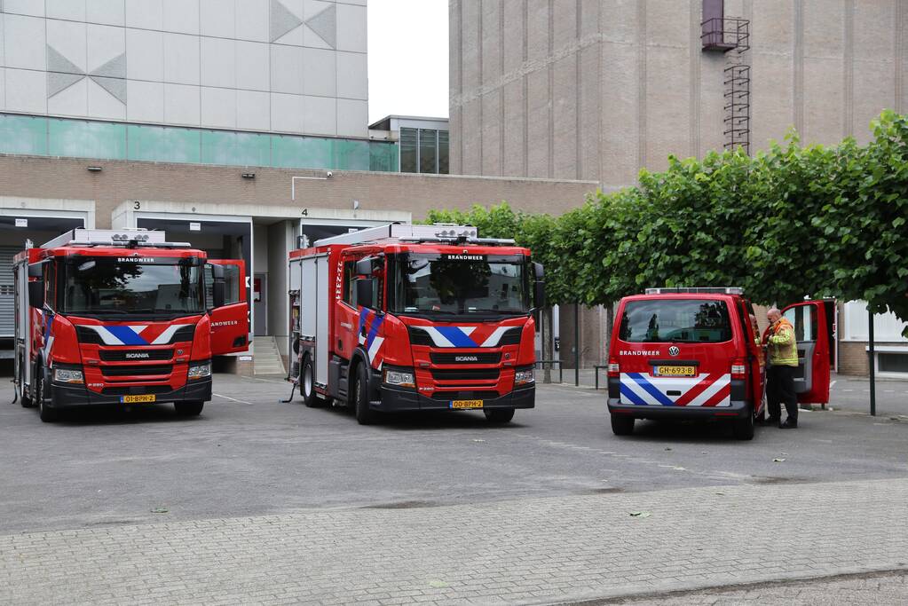 Theater deels ontruimd door brand