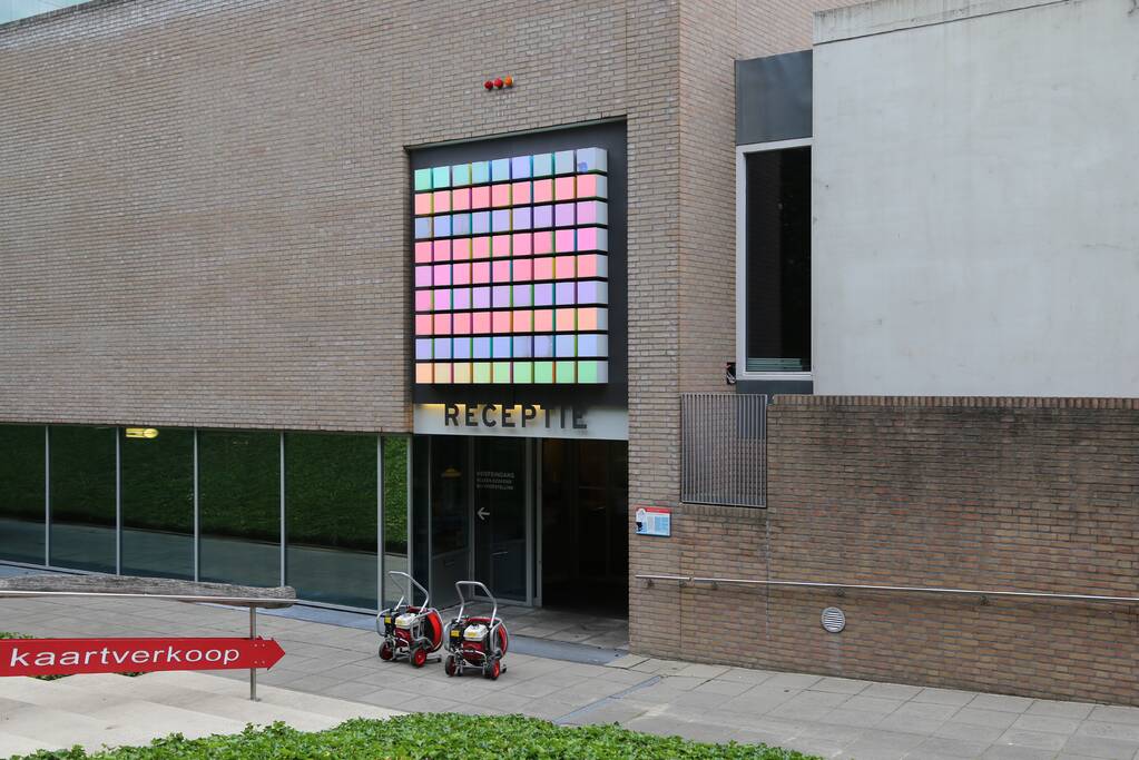 Theater deels ontruimd door brand