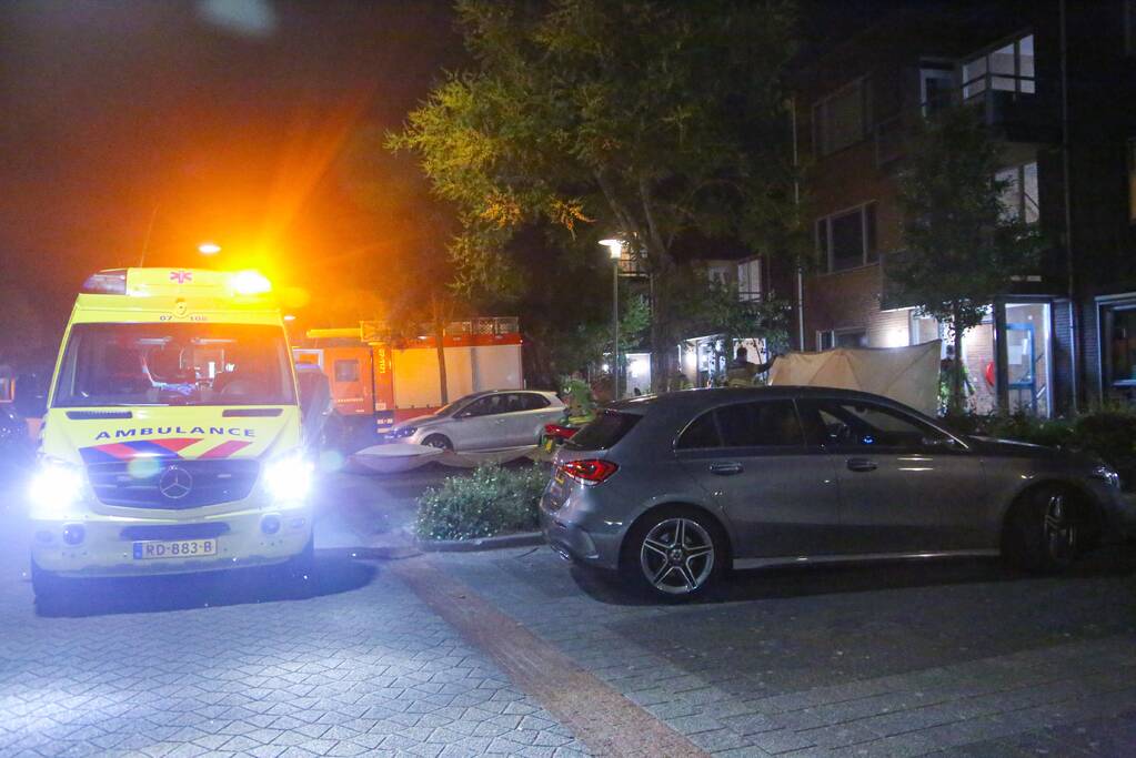 Persoon zwaargewond door incident op straat