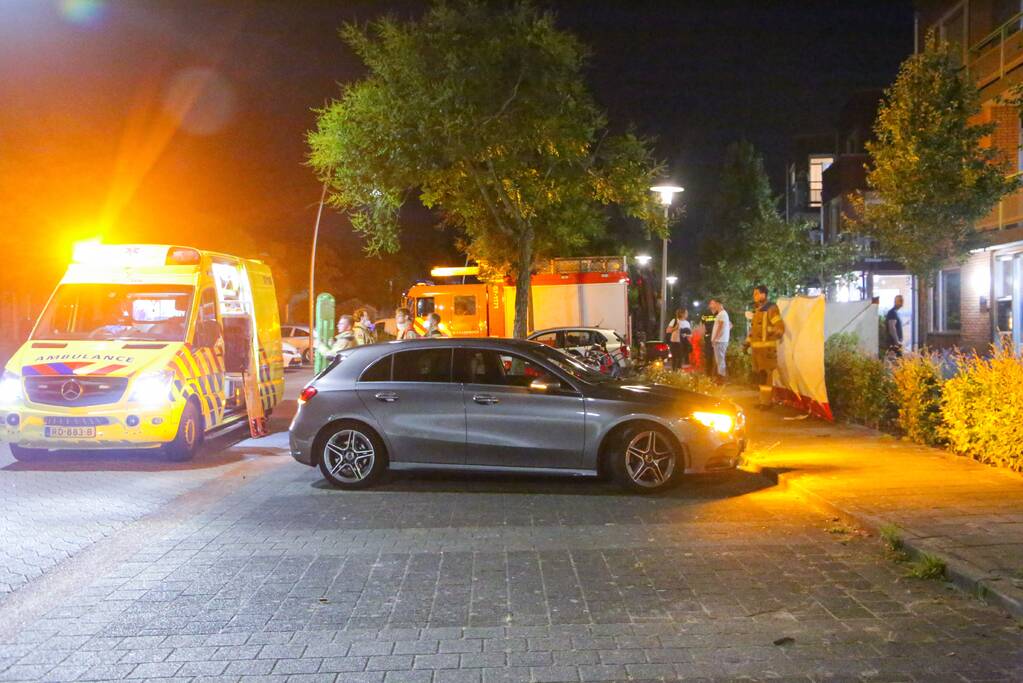 Persoon zwaargewond door incident op straat