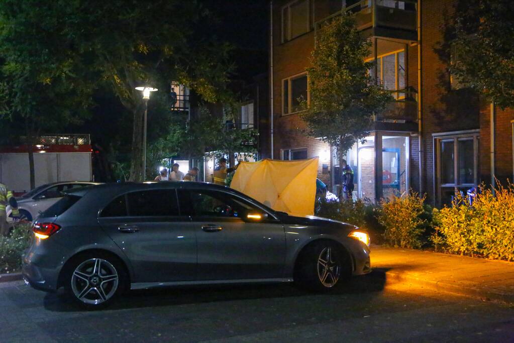 Persoon zwaargewond door incident op straat