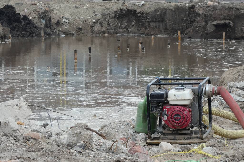 Waterleiding geraakt bij sloopwerkzaamheden bouwterrein