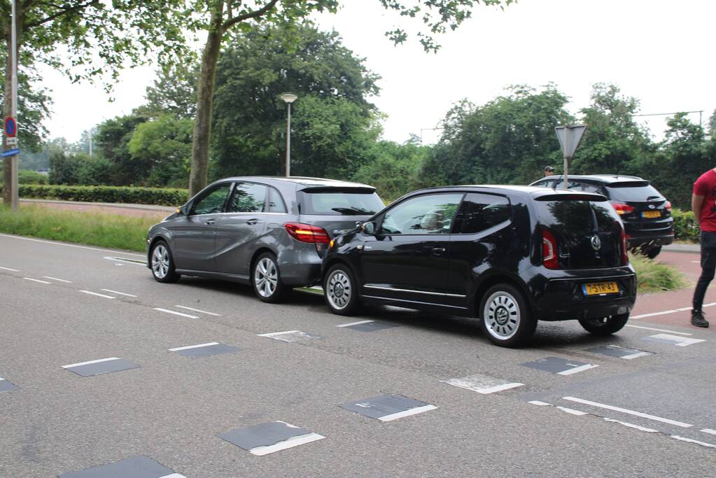 Automobilist botst vol op zijn voorganger