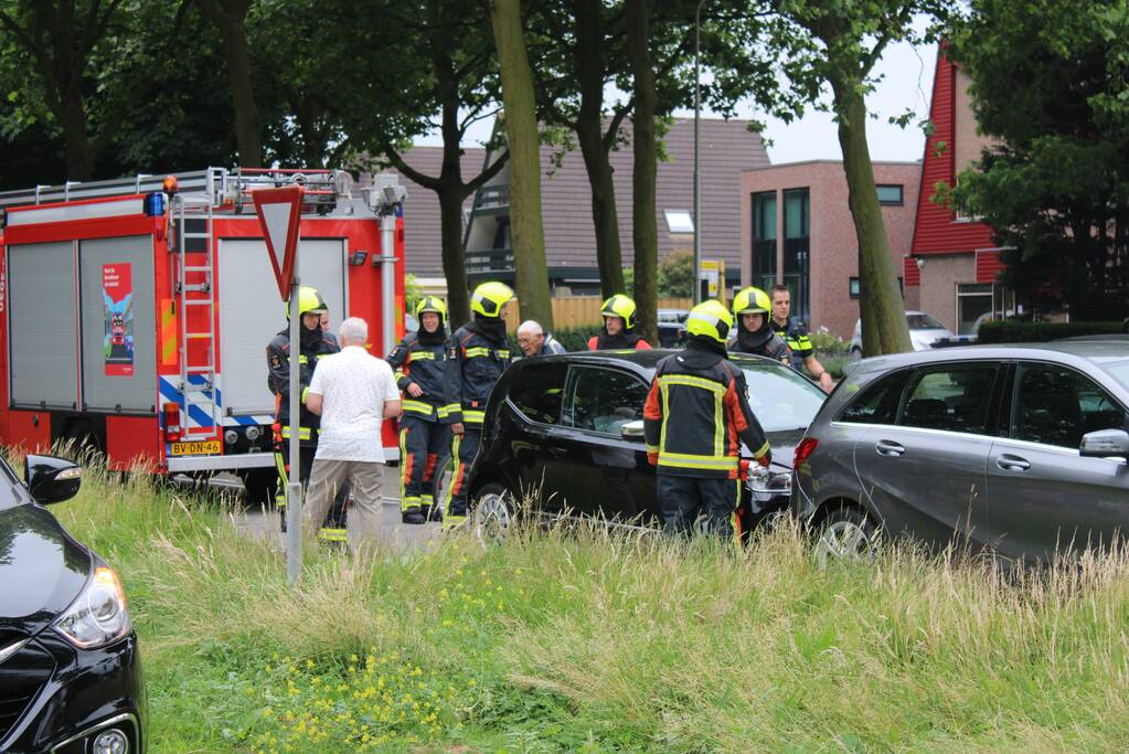 Automobilist botst vol op zijn voorganger