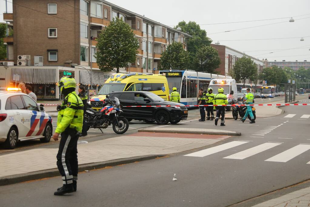Motorrijder gewond bij botsing met Range Rover