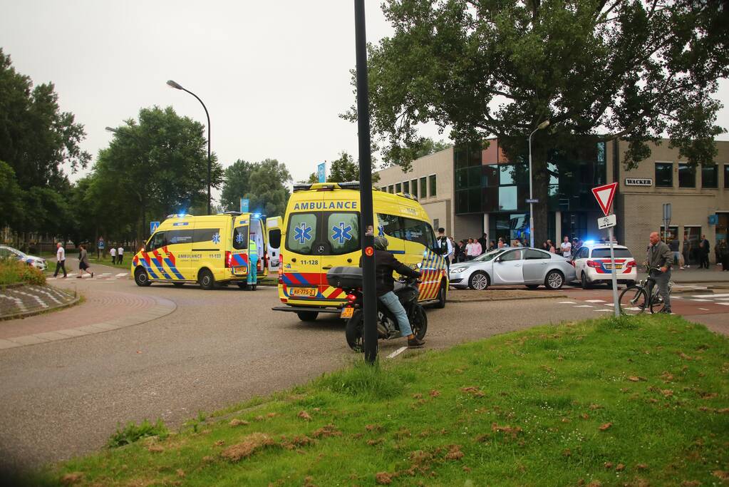 Fietser ernstig gewond bij aanrijding