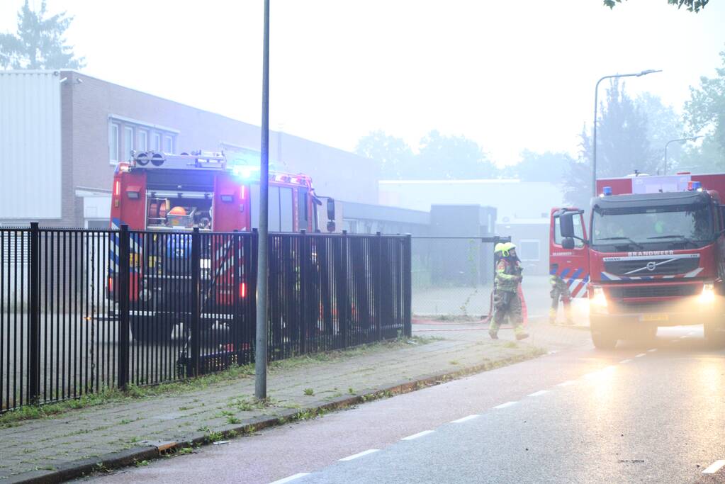 Zeer grote brand in bedrijfspand