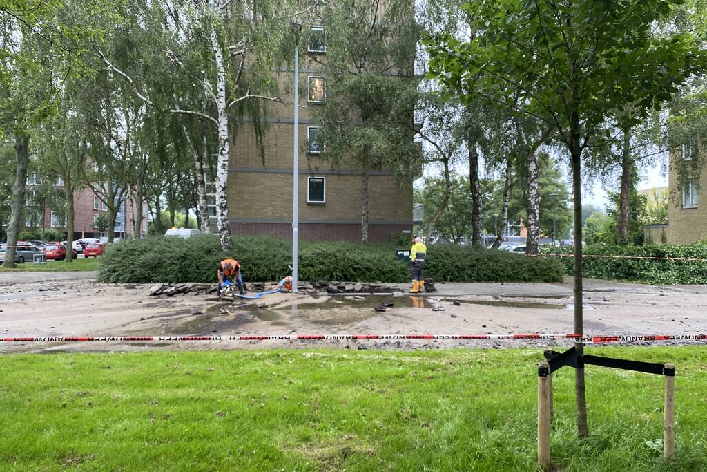 Waterlekkage zorgt voor problemen in Rotterdam-Prinsenland